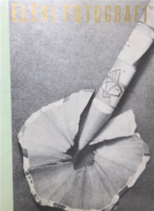 Elevi fotografi. Imagini selectionate din expozitia nationala de arta fotografica a elevilor, 1972